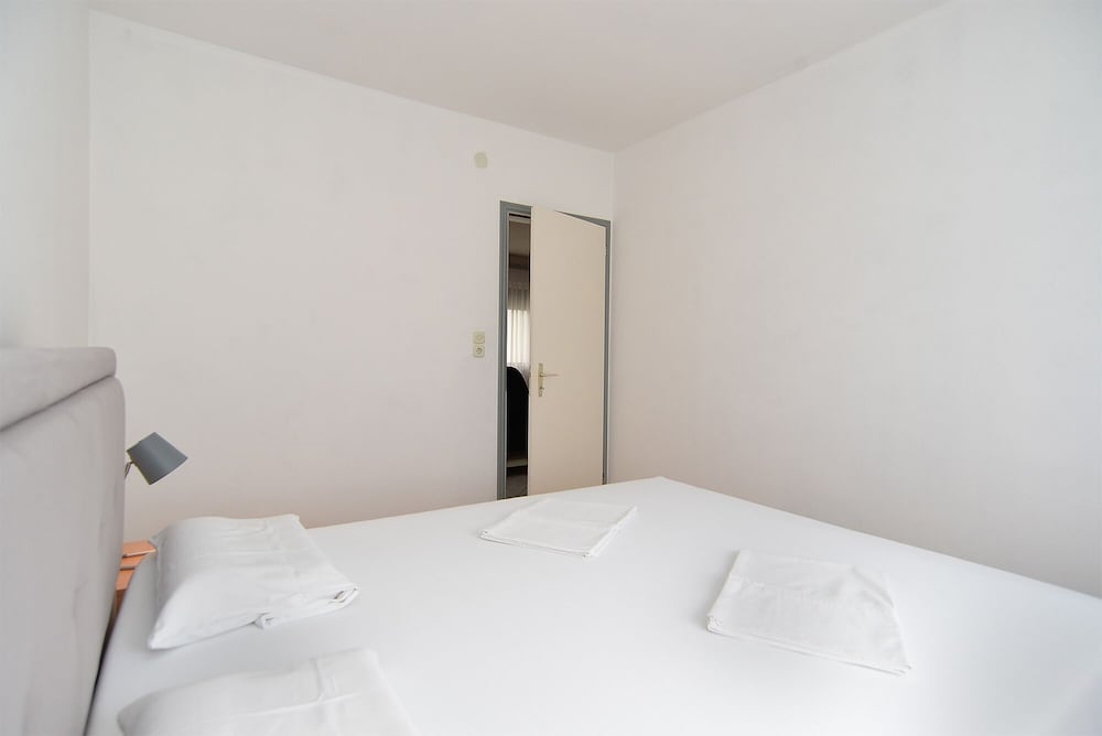 Apartments 2071