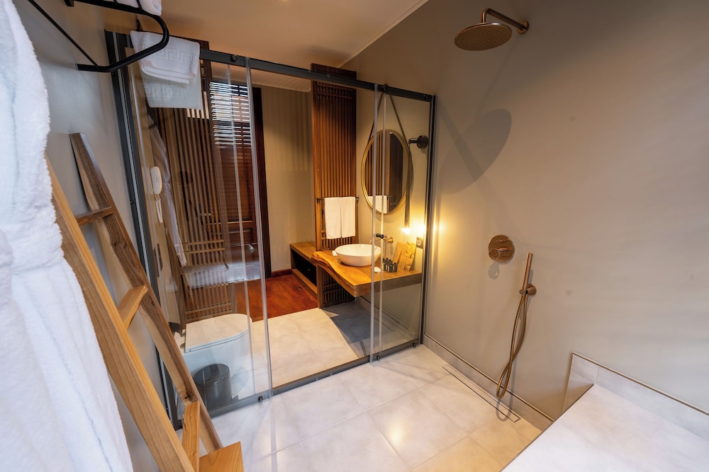 Belmondo Süitler - Image 158