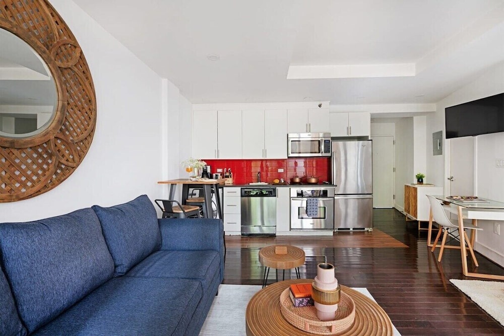 809 Midtown Apartments