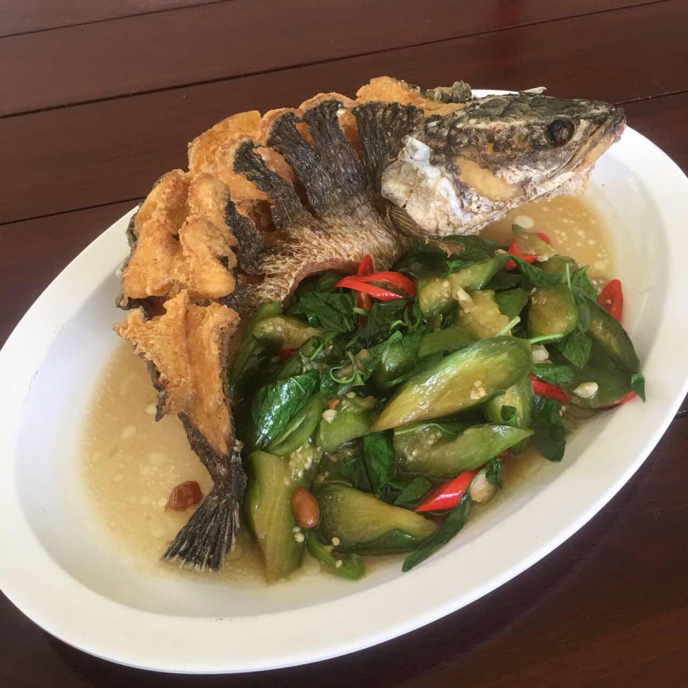 Aioun At Amphawa