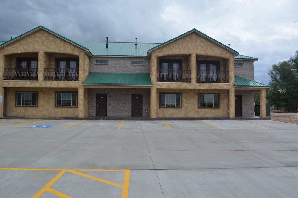 CB&M Executive Suites