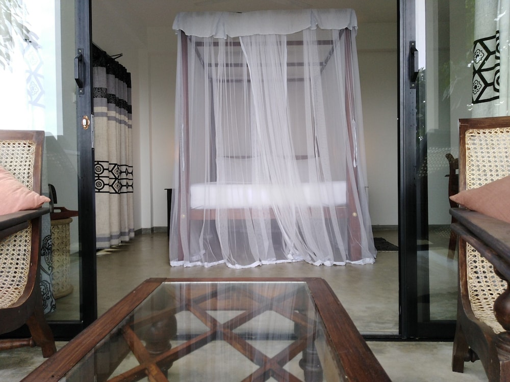Lara's Place Unawatuna