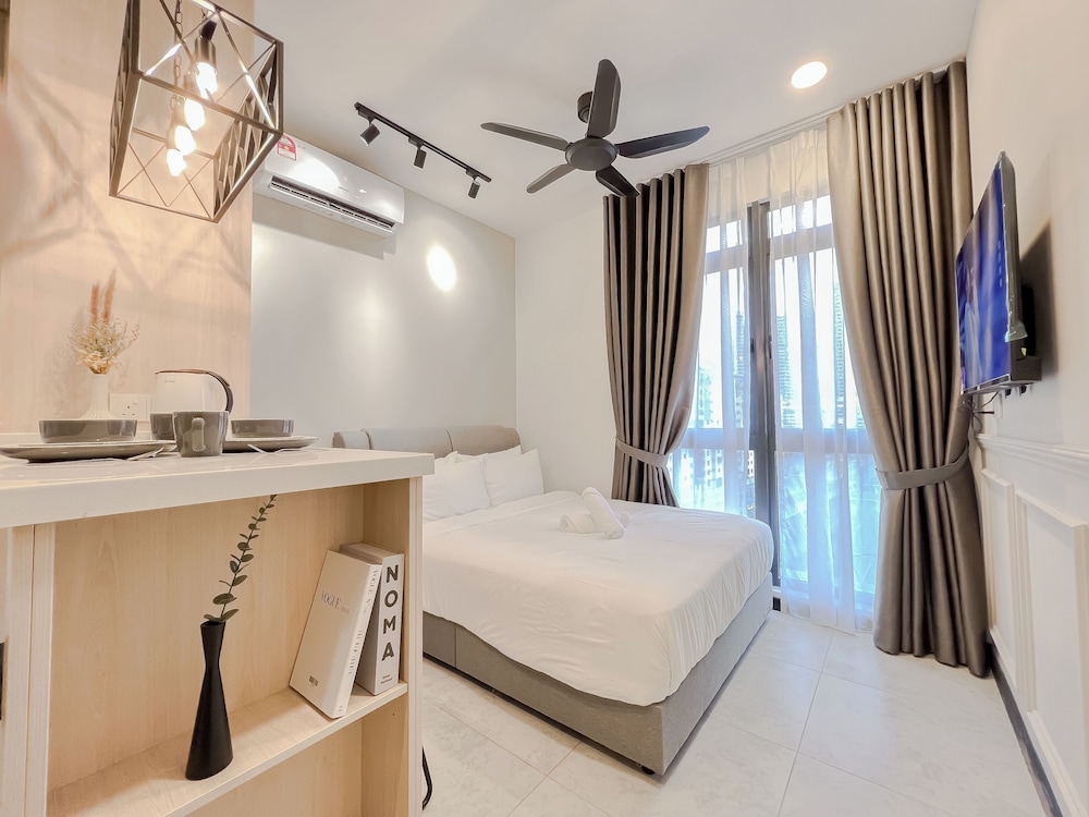 Neu Suites by Manhattan Group
