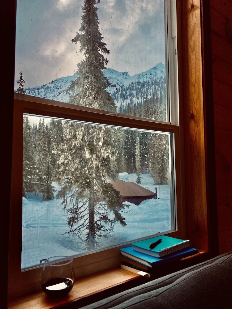 Snowy Mountain Lodge view 2