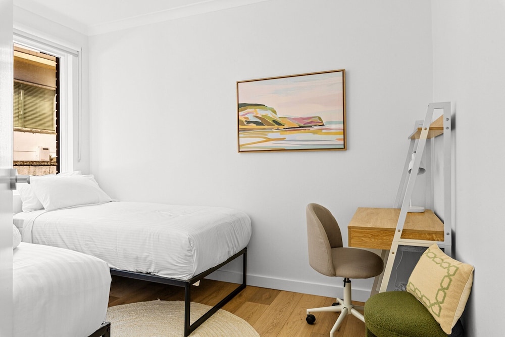 Gorgeous 3-bed Manly Pad, Short Walk to the Beach