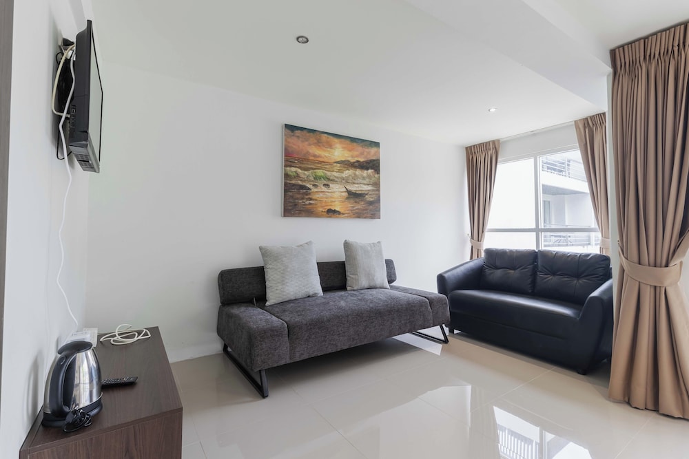 1BR Bathtub Near Beach Prime Spot C229