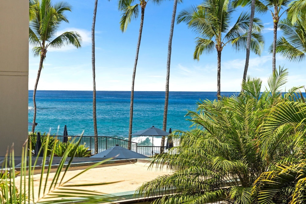 Oceanfront Island Living - Beautiful Kona Condo for Extended Stays - Vrkcv