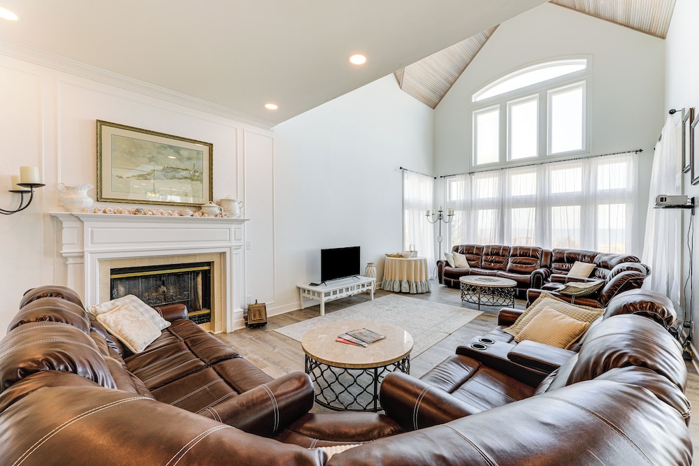 Steps to Shore: Spacious Bethany Beach Retreat