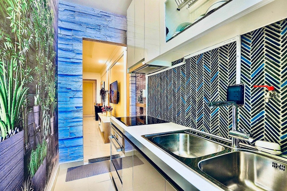 DongDong Skyview APT in Landmark81 Tower