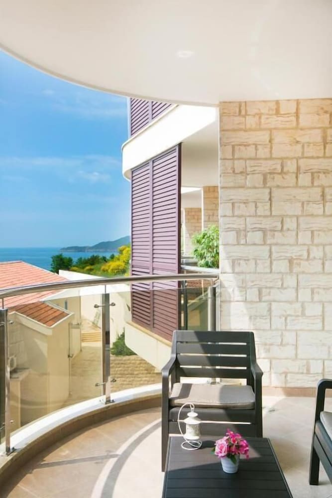 Anatolia Sea view One bedroom Apartment view 2