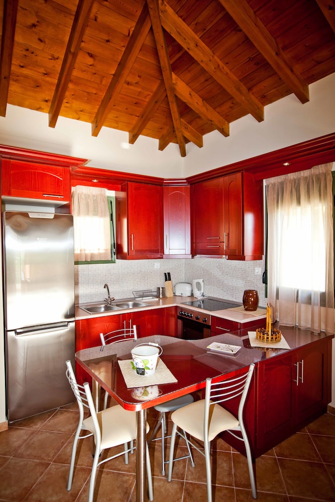 Aselinos Suites