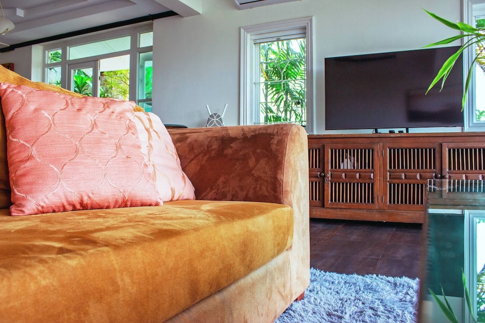 Luxurious 5-bedroom Pool Villa in Heart of Patong, Phuket