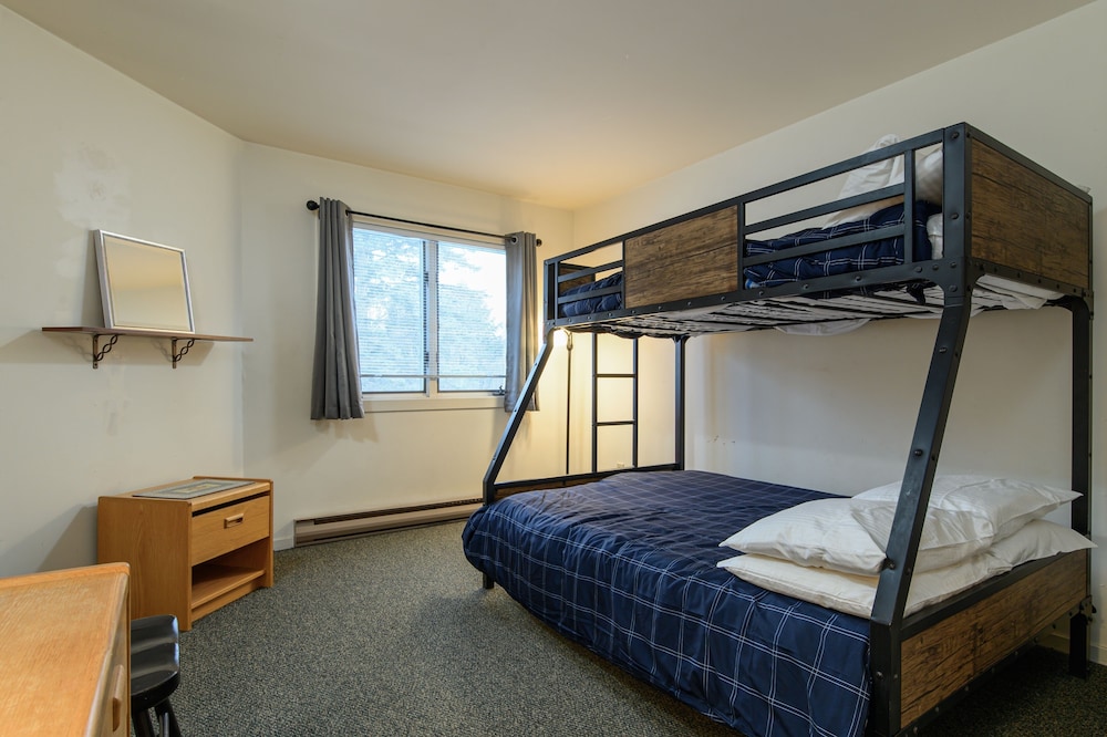 Glades 13 2 Bedroom Condo