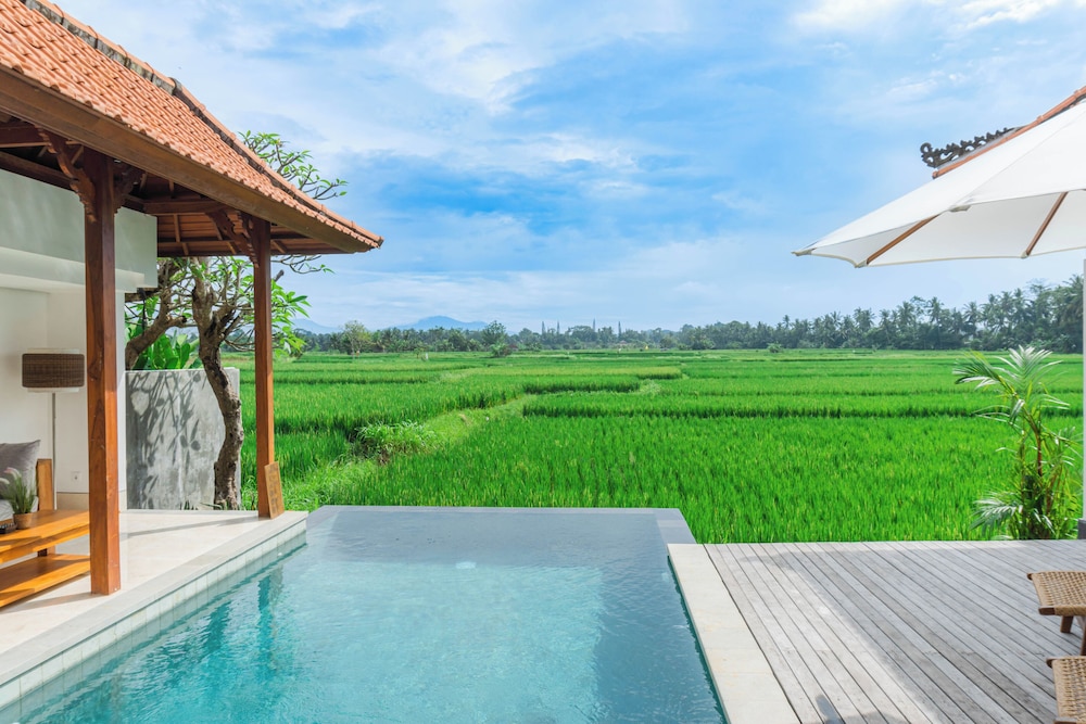 Kemawan Luxury Villas