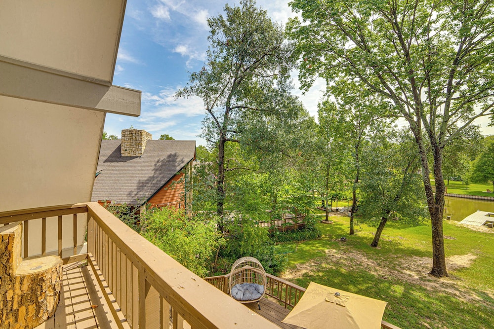 Private Dock: Waterfront Cedar Creek Lake Home