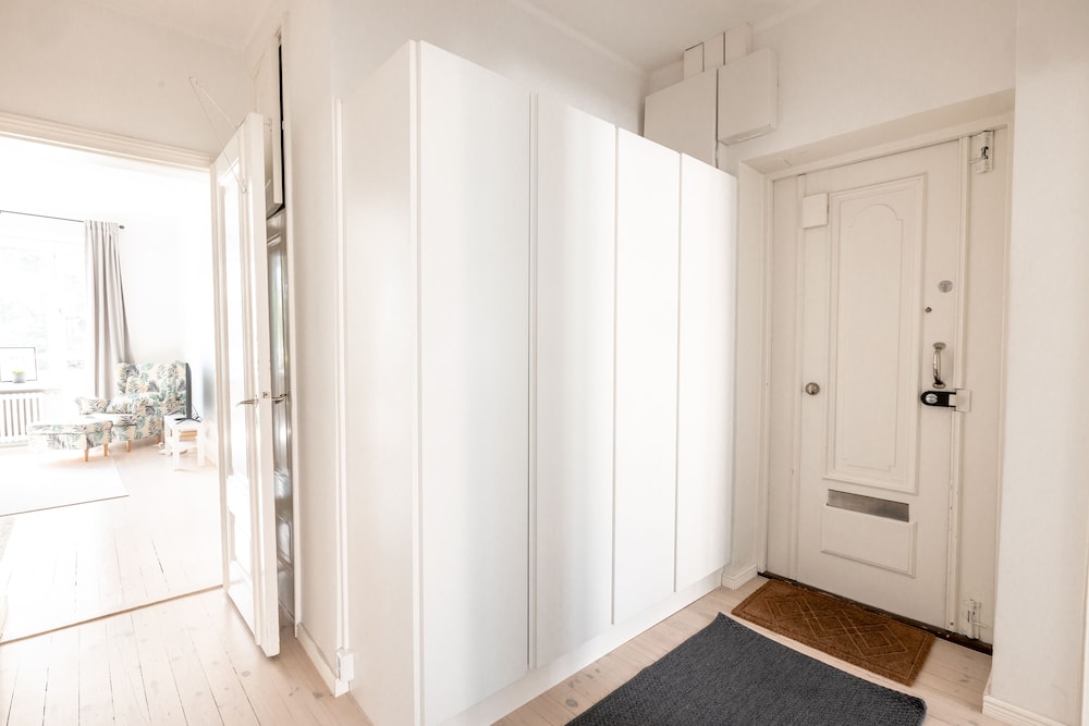 2ndhomes Beautiful & Modern 1BR Home with Central Location view 4