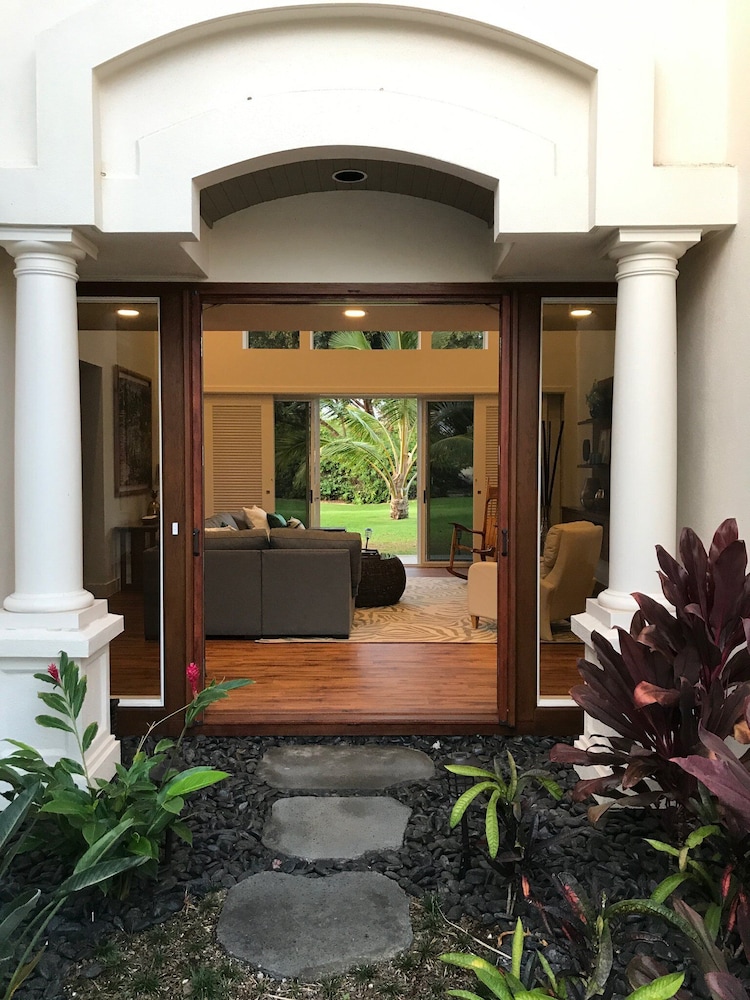 Gorgeous Hawaii Unit Sleeps 6! Access to Fitness and Tennis - Vrkcv