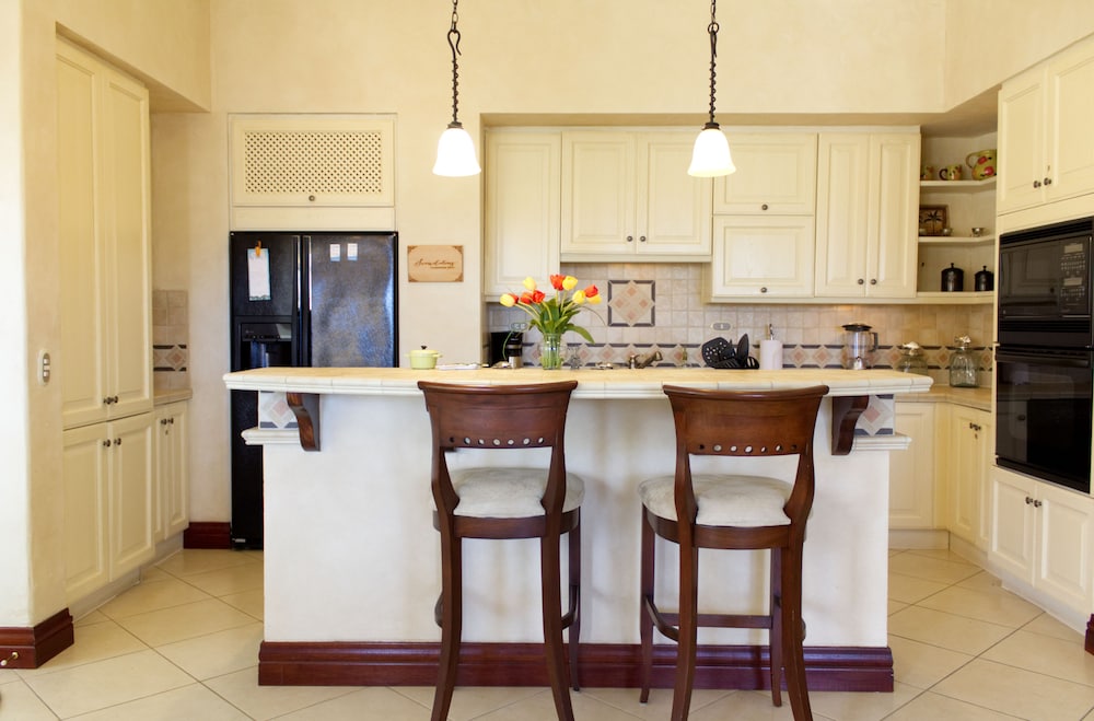 CR Luxury Los Sueños Condos