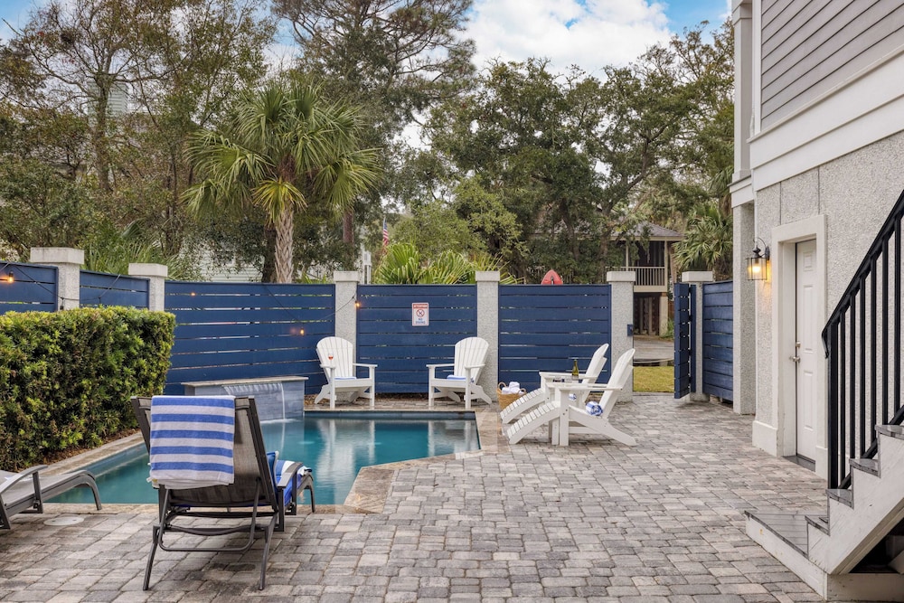 Pink Plume Coastal Escape Near Beach, Private Pool, Grill, & Luxe Interiors