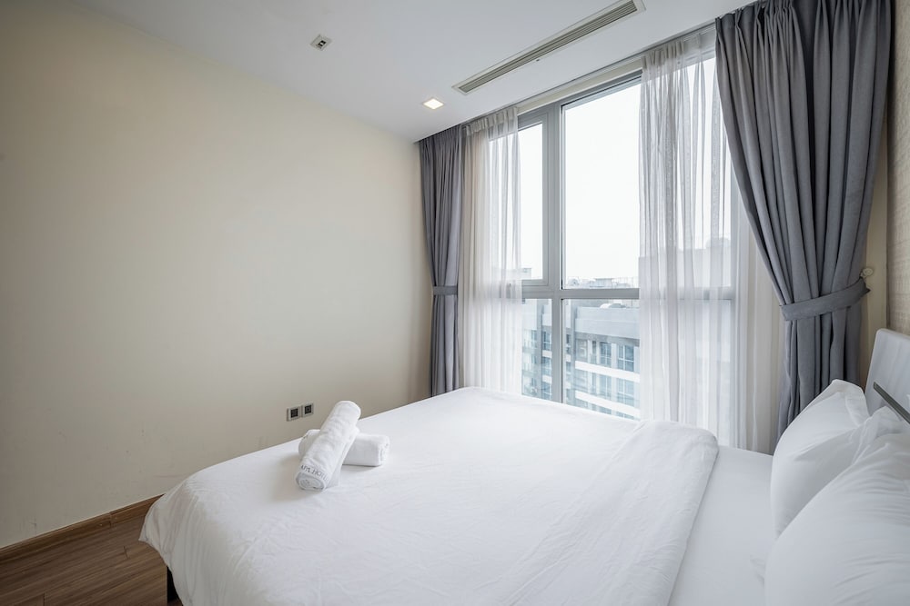 Vinhomes Central Park Apartment by Hava
