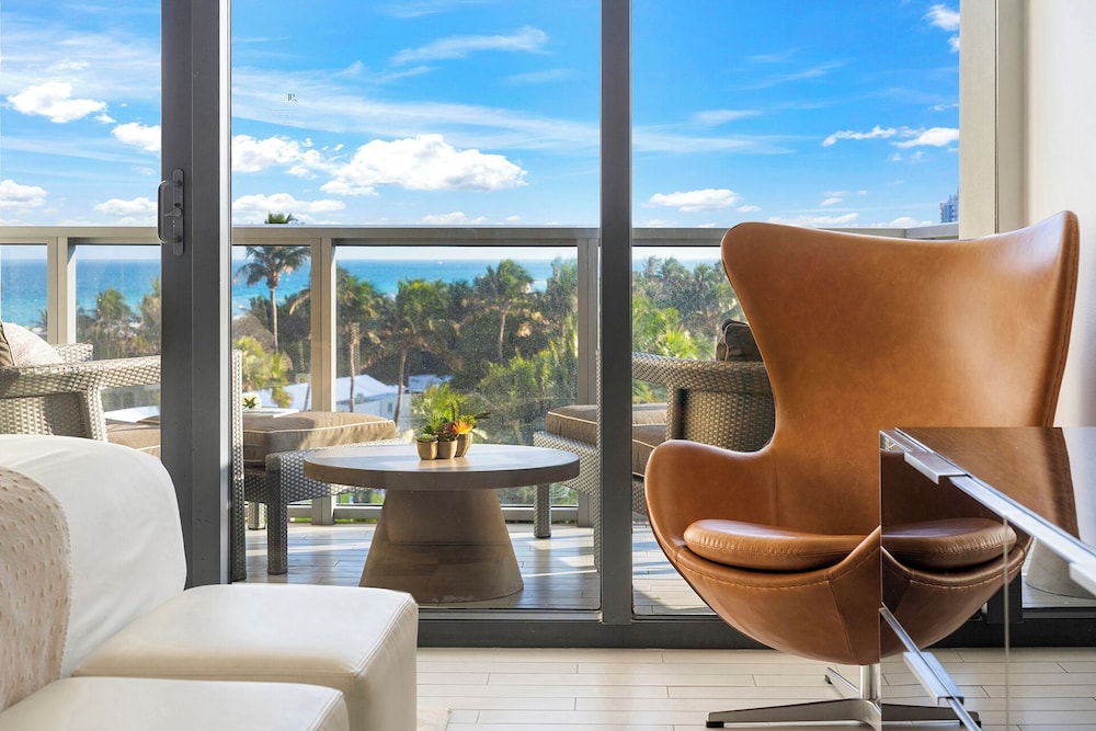 Luxury Vacation Rentals in South Beach by LRMB