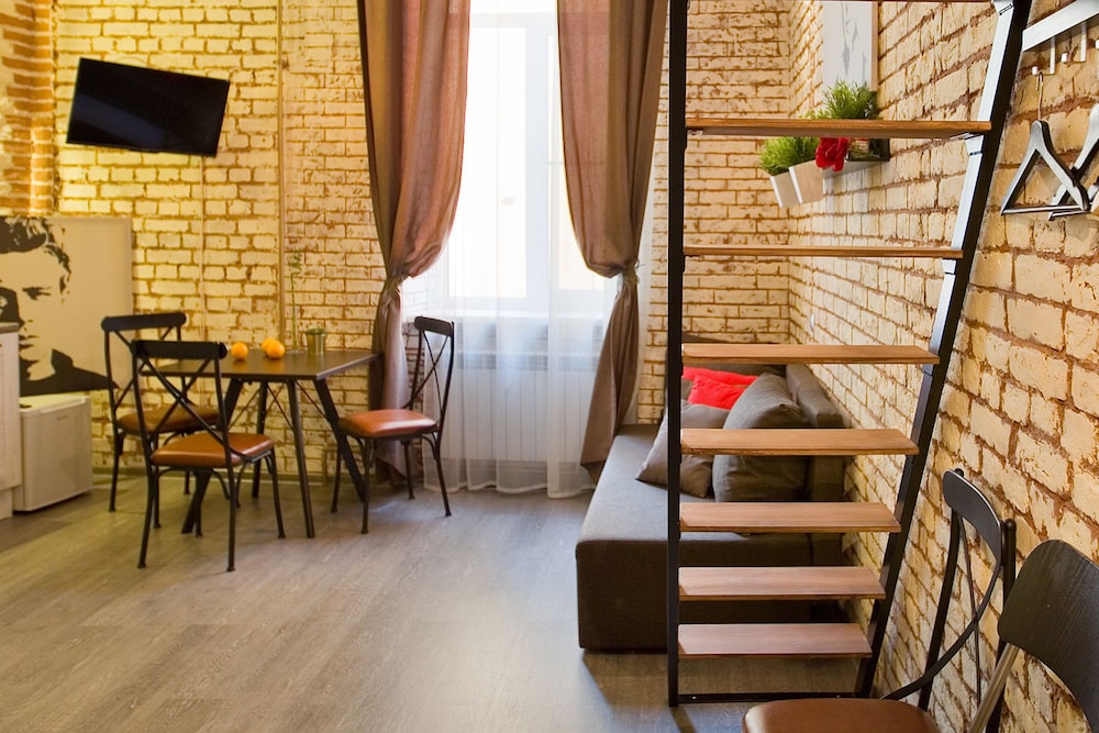 Apartment at the Red Bridge
