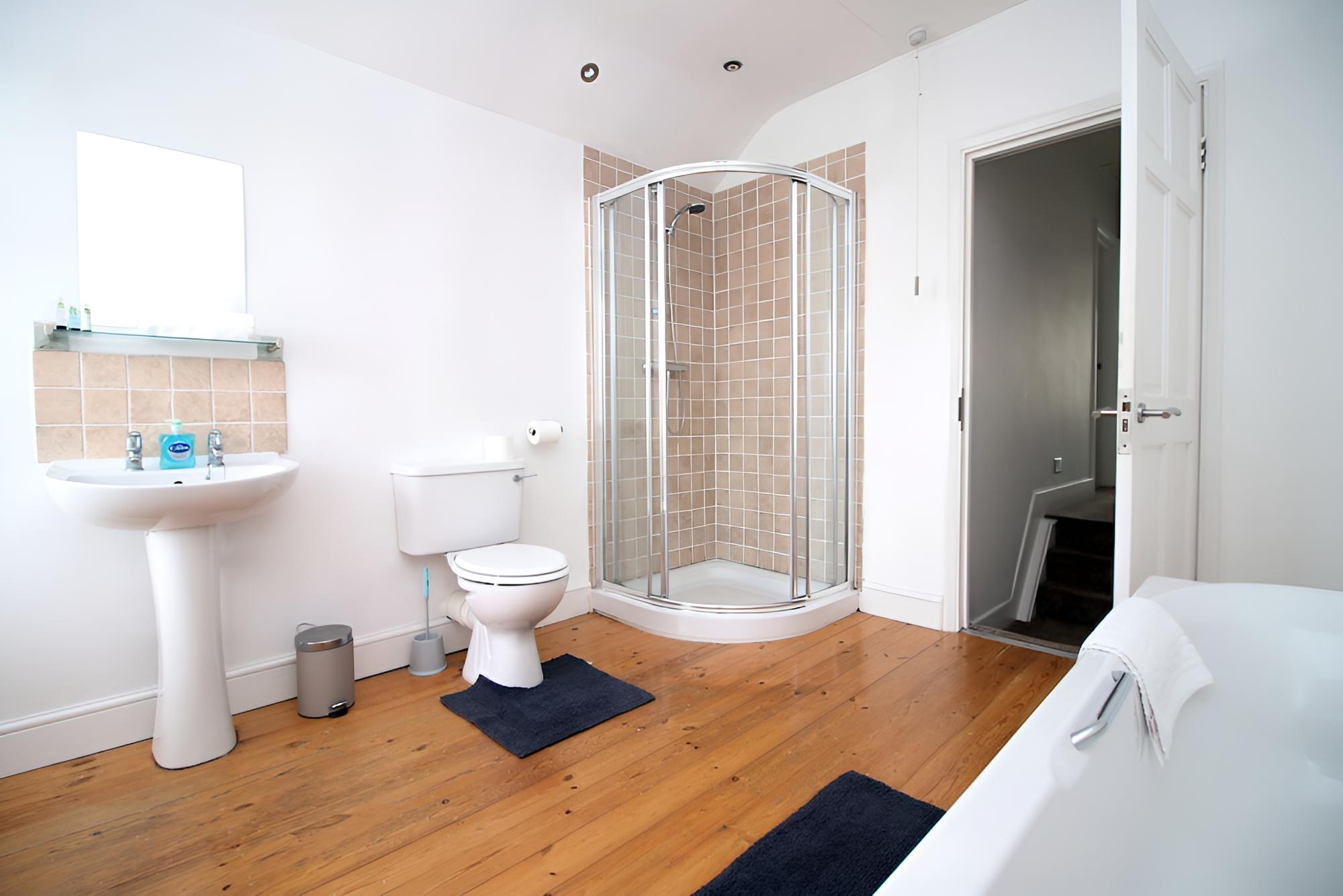 Cardiff Vacations - Mawr Terrace by Ty SA -NEW sleeps 8 - Property Image 9