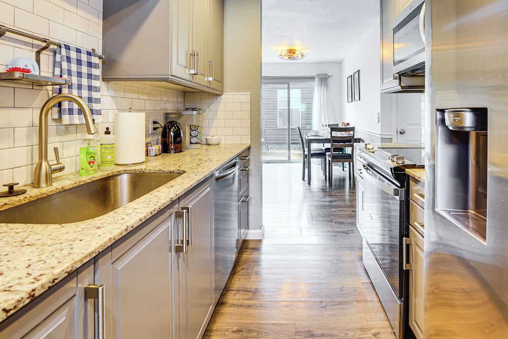 1 Mi to Dtwn: Bentonville Retreat w/ Patio