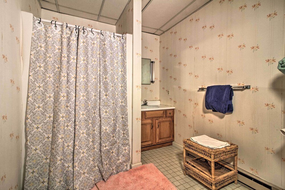 Ludlow Vacations - Ludlow Vacation Rental - Steps to Ski Lift! - Property Image 37