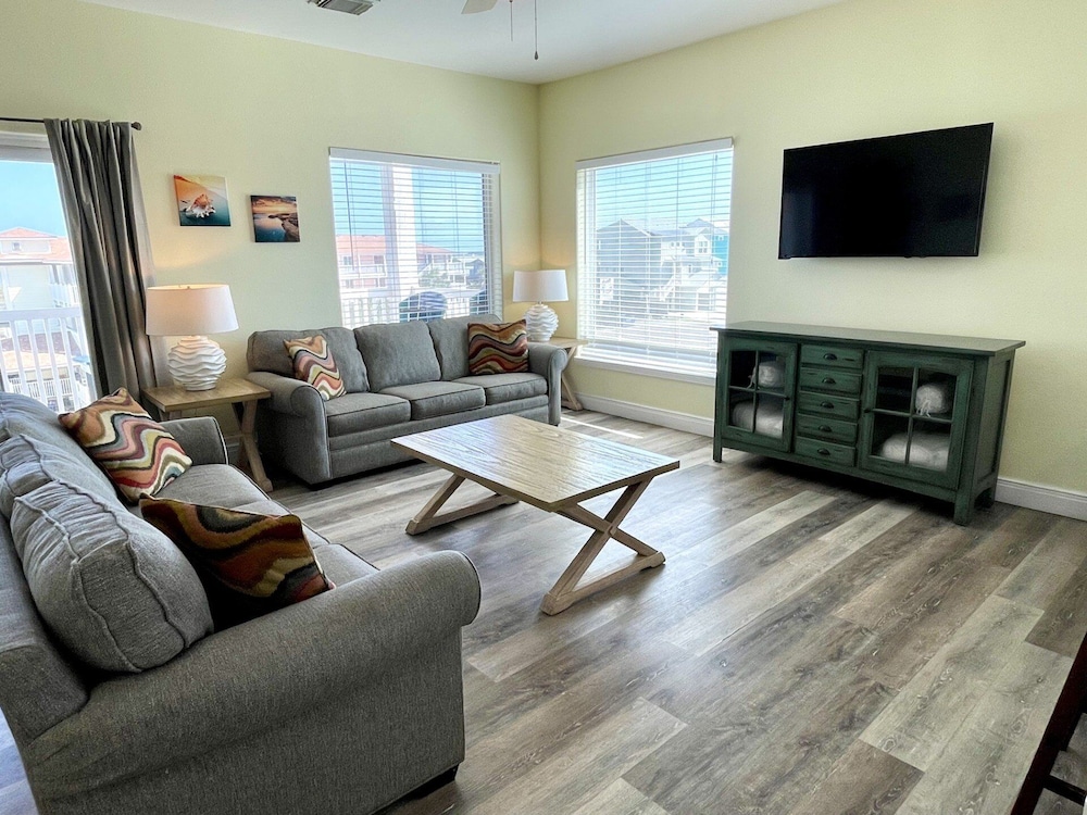 Beachgate Condo Suites And Hotel 321+322 4 Bedroom Condo