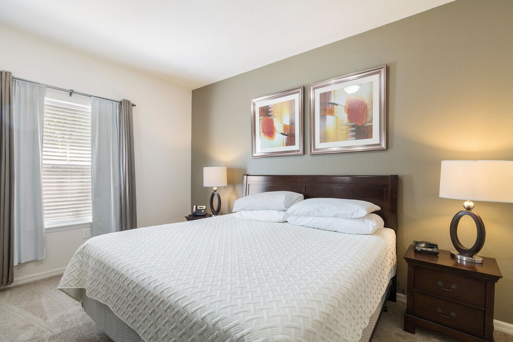 Lucaya Village 3040 #13-102 - Image 2