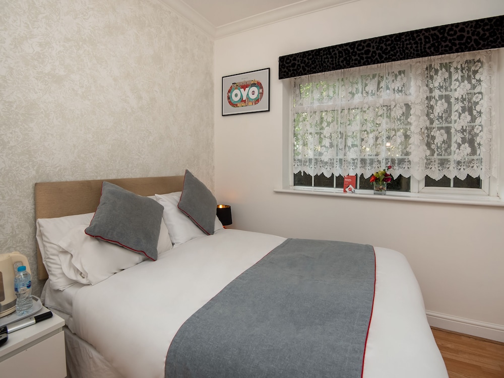 OYO Vale Lodge