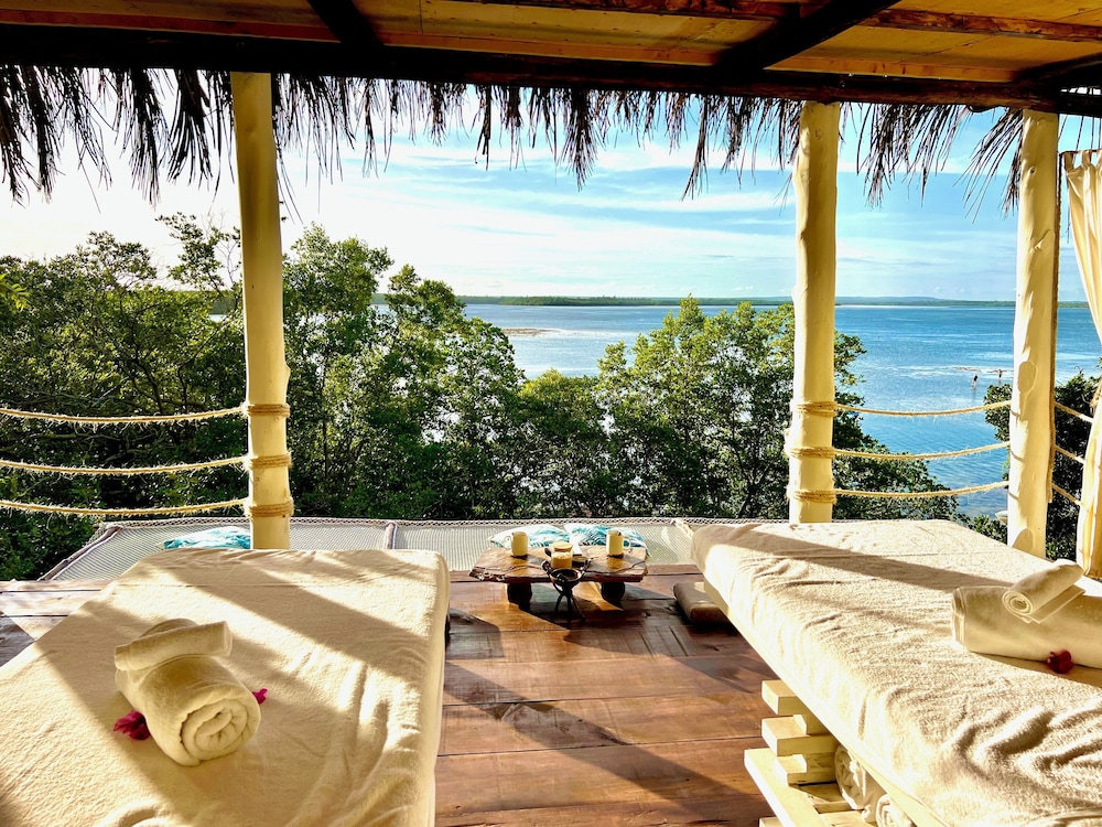Rock and Sea Resort