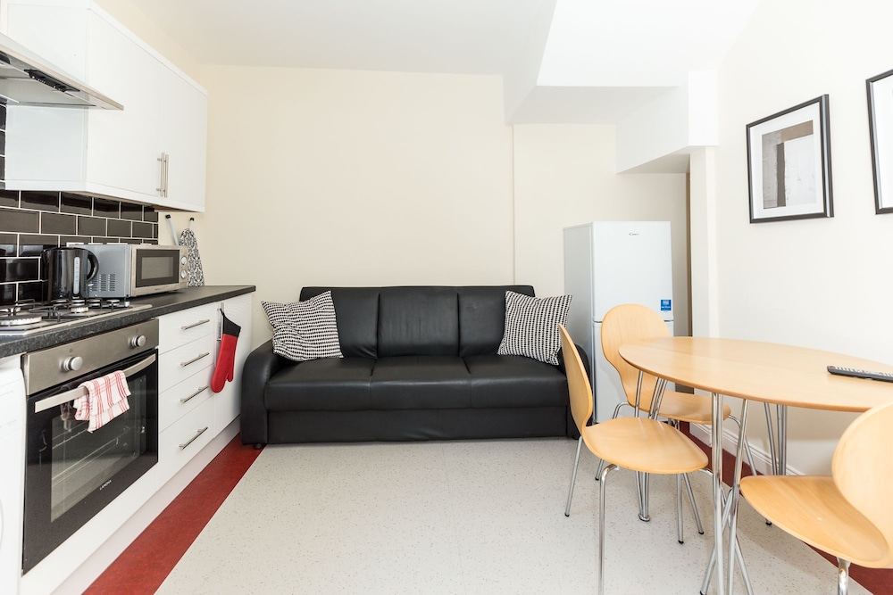 Gateshead Vacations - The Apartment Company - Property Image 8