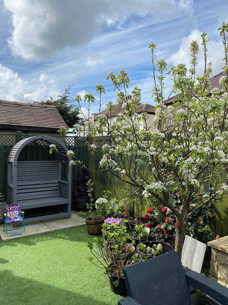 Private Flat in Wrose, Shipley, Bradford