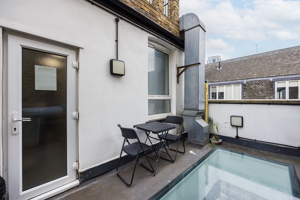 outdoor bbq area