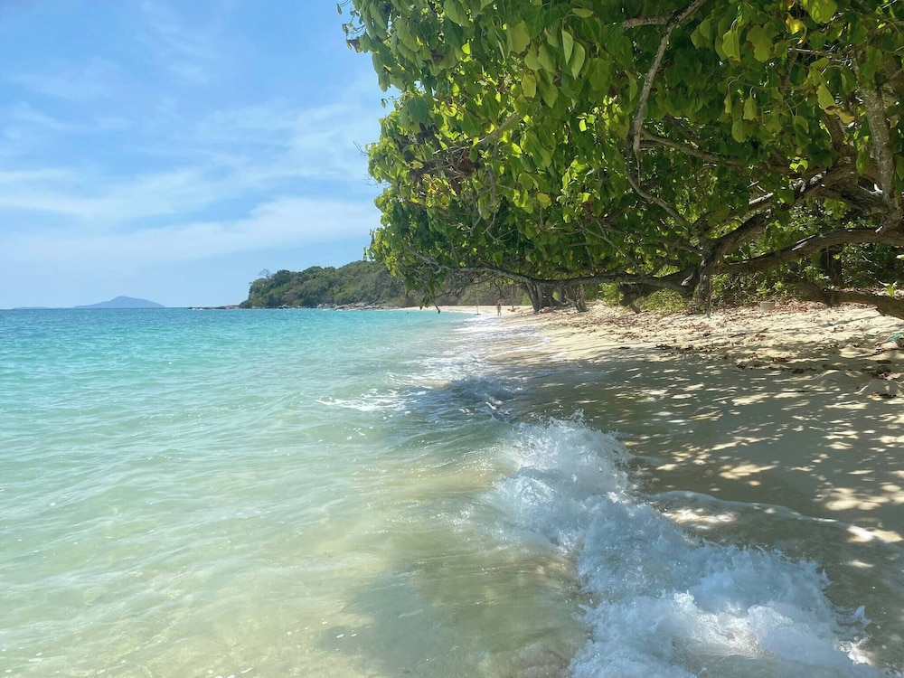 Tropical Viewpoint With Private Pool - Lux Living