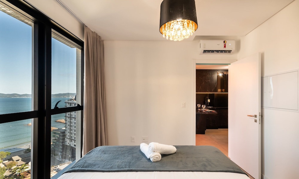 MHF II Apts Variados em Prédio com Vista para o Mar em Itapema