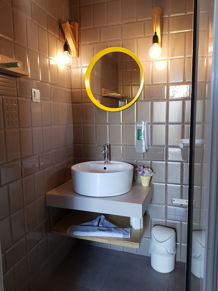 Anemos Suites by Estia