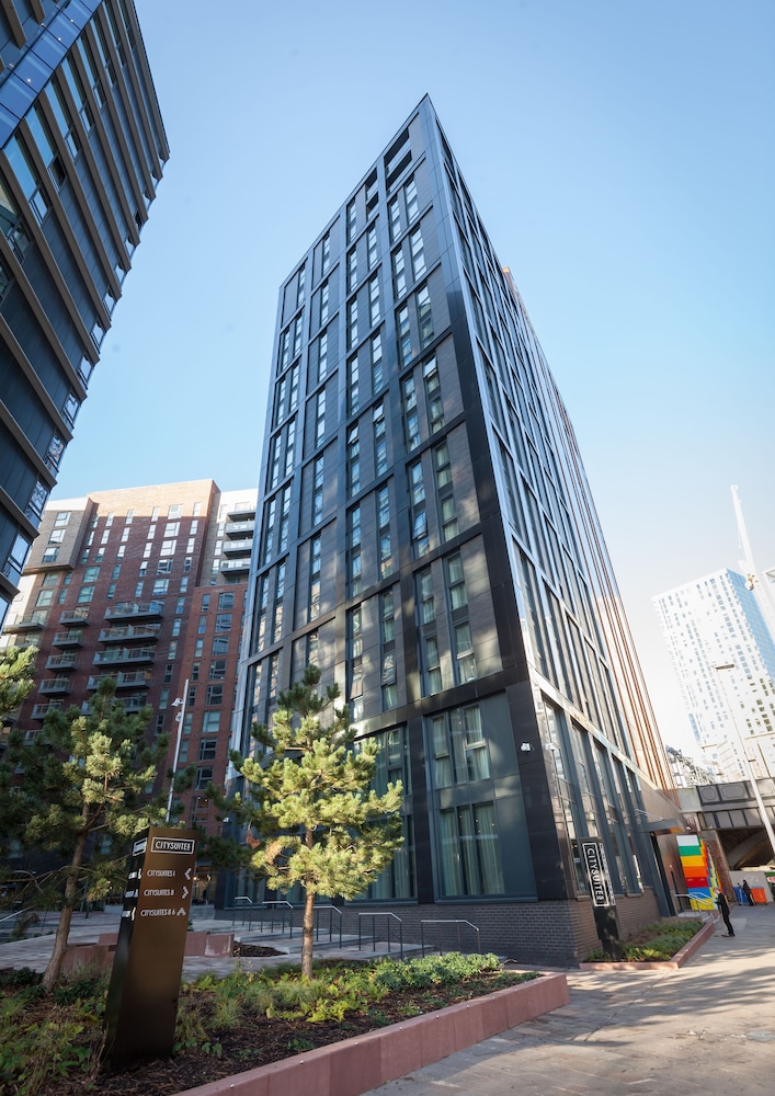 Salford Vacations - CitySuites 2 Aparthotel - Property Image 12