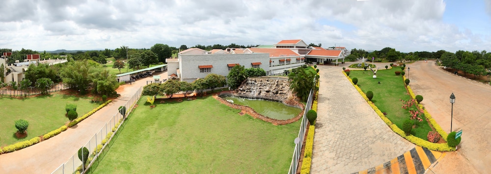 Eagleton - The Golf Resort