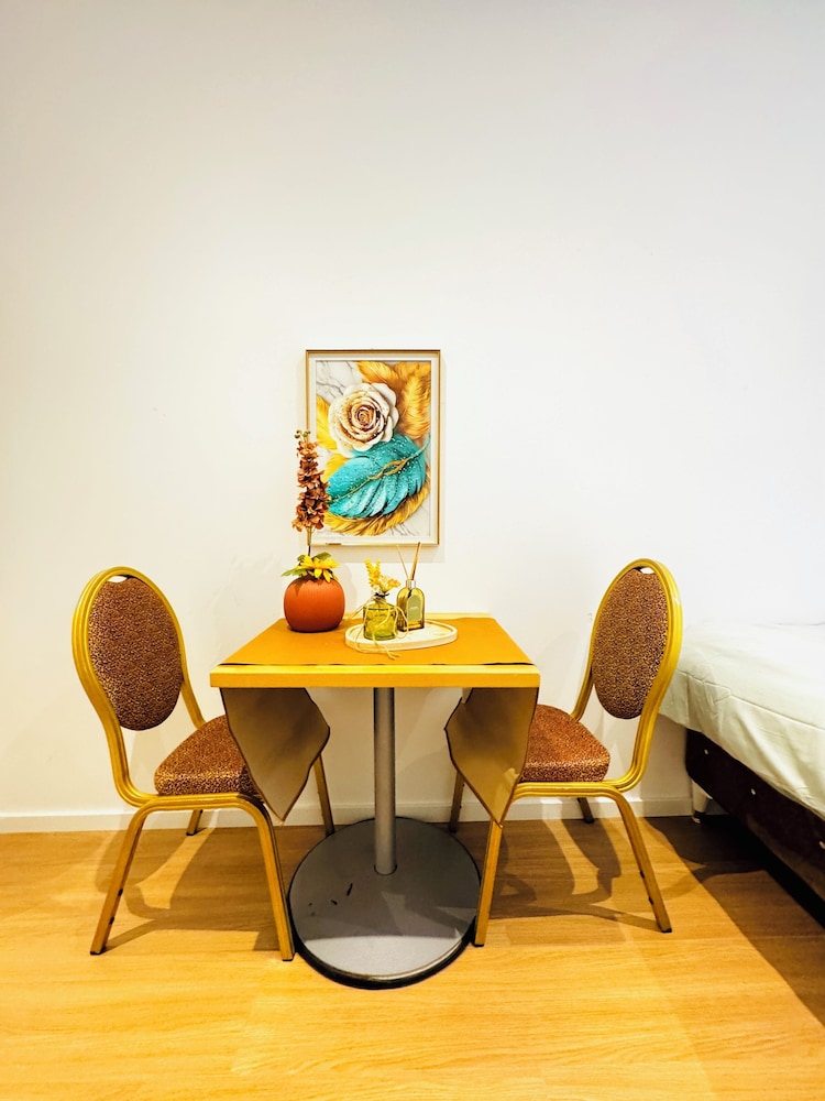 Cozy Apartment Near Matzleinsdorfer