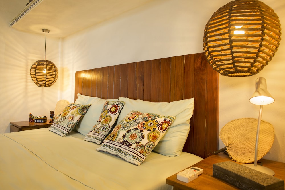 Lagoon Front Suite with Bikes & Kayaks view 5