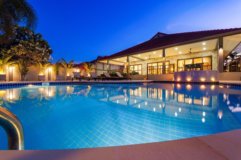 Lovely 3BR Villa in good Location CV3MA