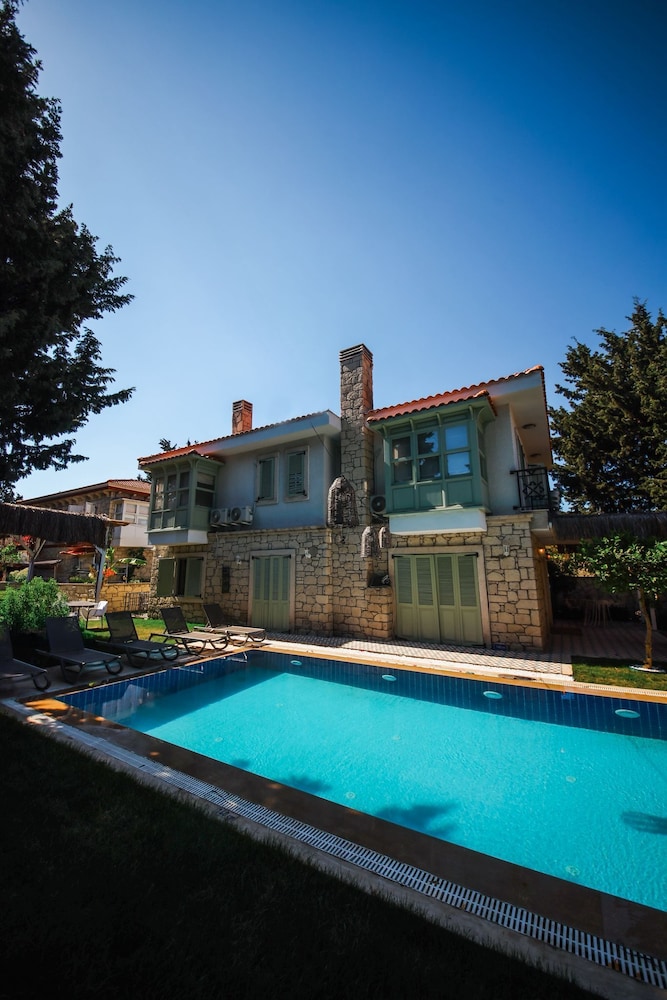 The One Alacati