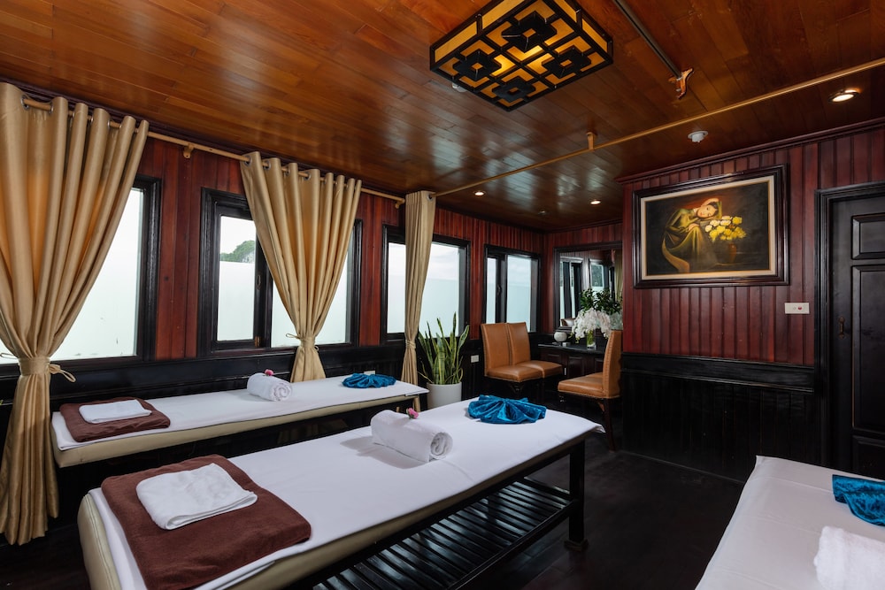 Verdure Lotus Grandeur Cruise on Ha Long Bay - Image 5