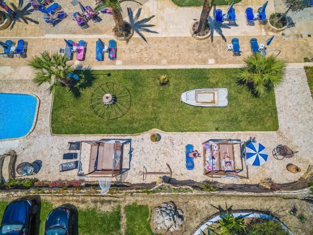 Antonis Apartments