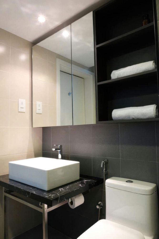 VERVE Suites KL South Apartments & Condo