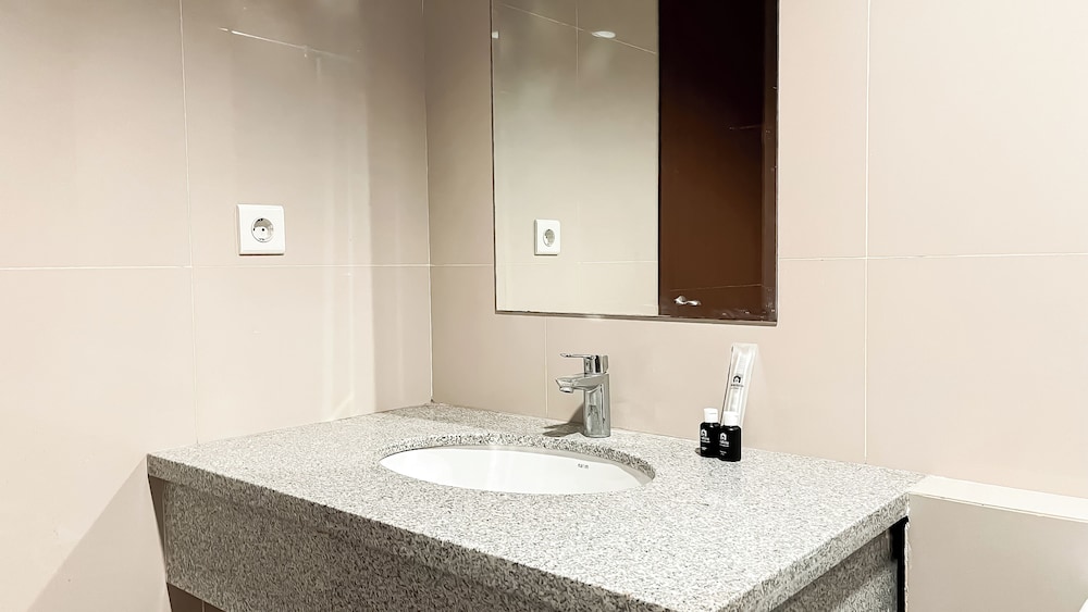 Spacious And Comfortable 3Br Apartment At Lucky Tower Residence