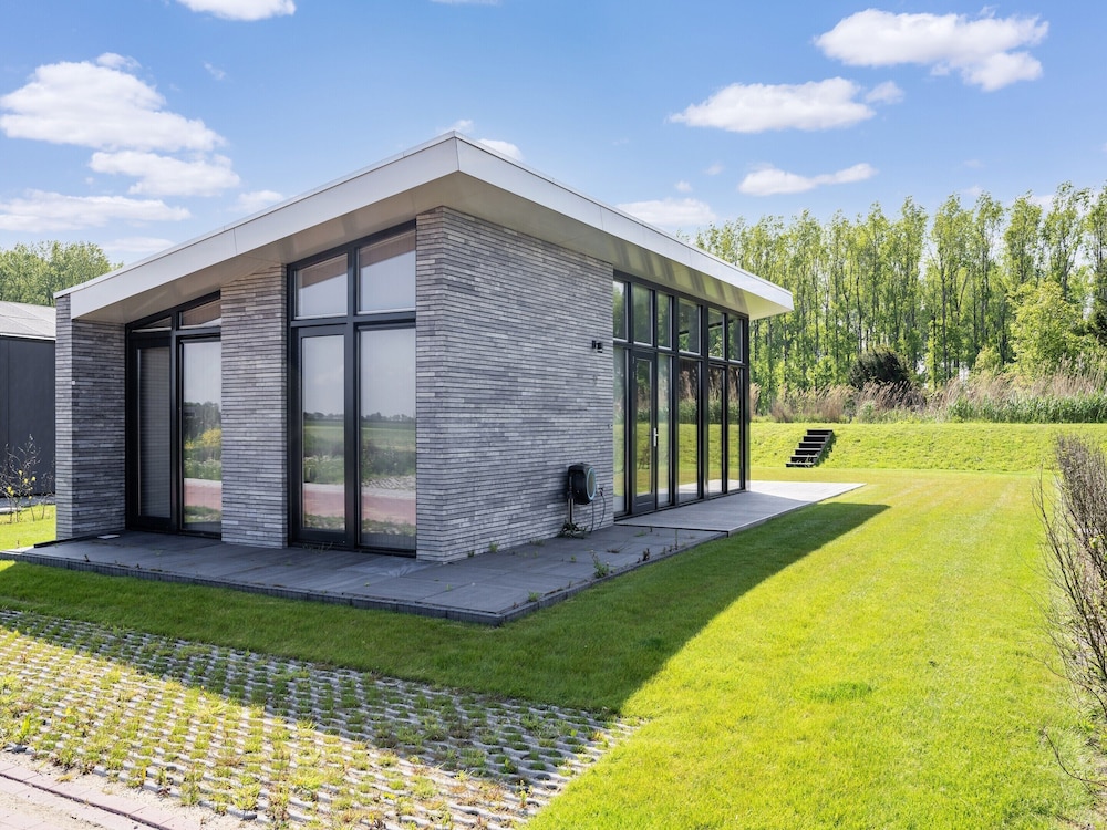 Holiday Home in Oud Ade Near Kaag Lakes